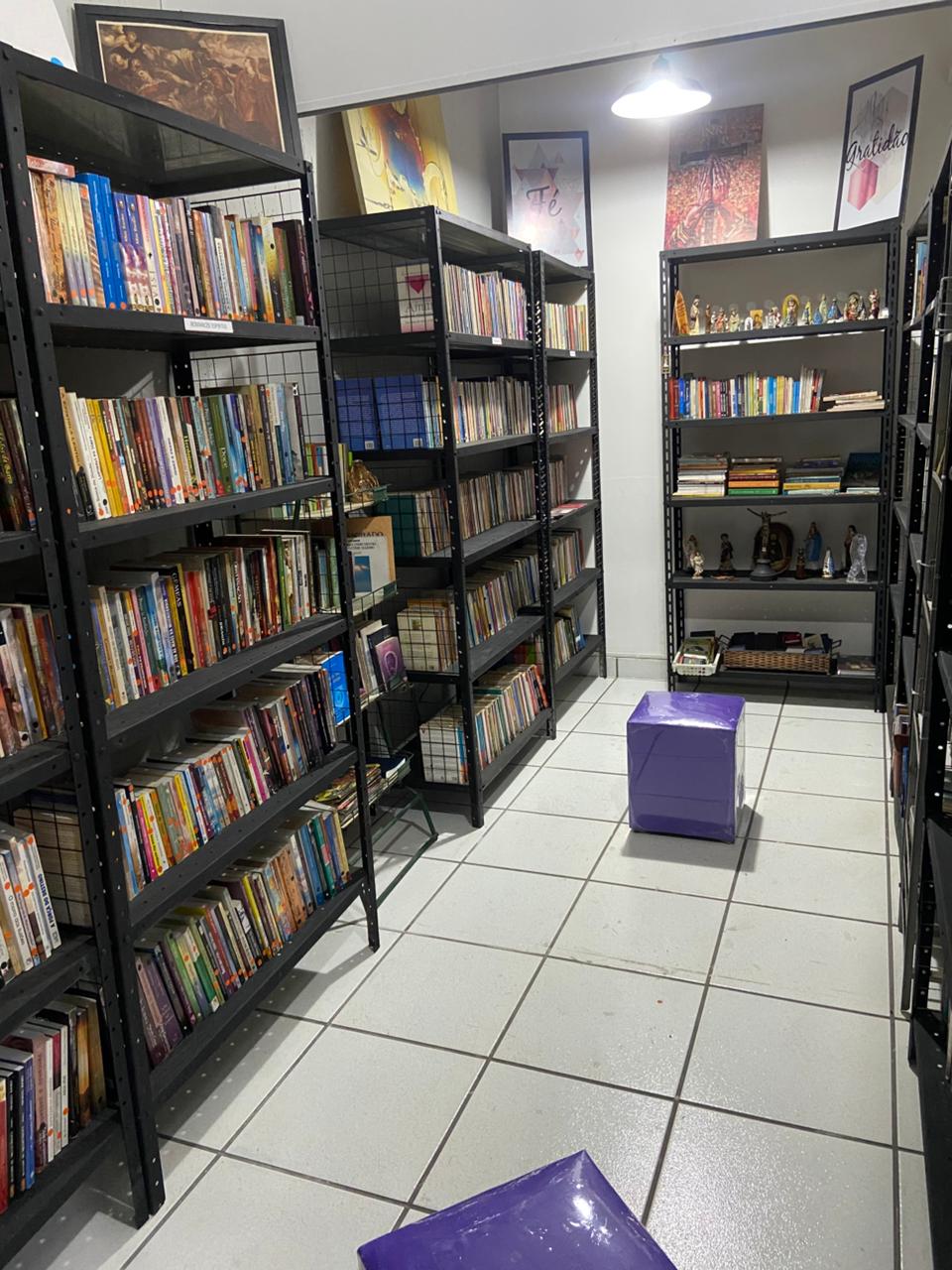 Acervo de livros do Sebo Dom Manuel
